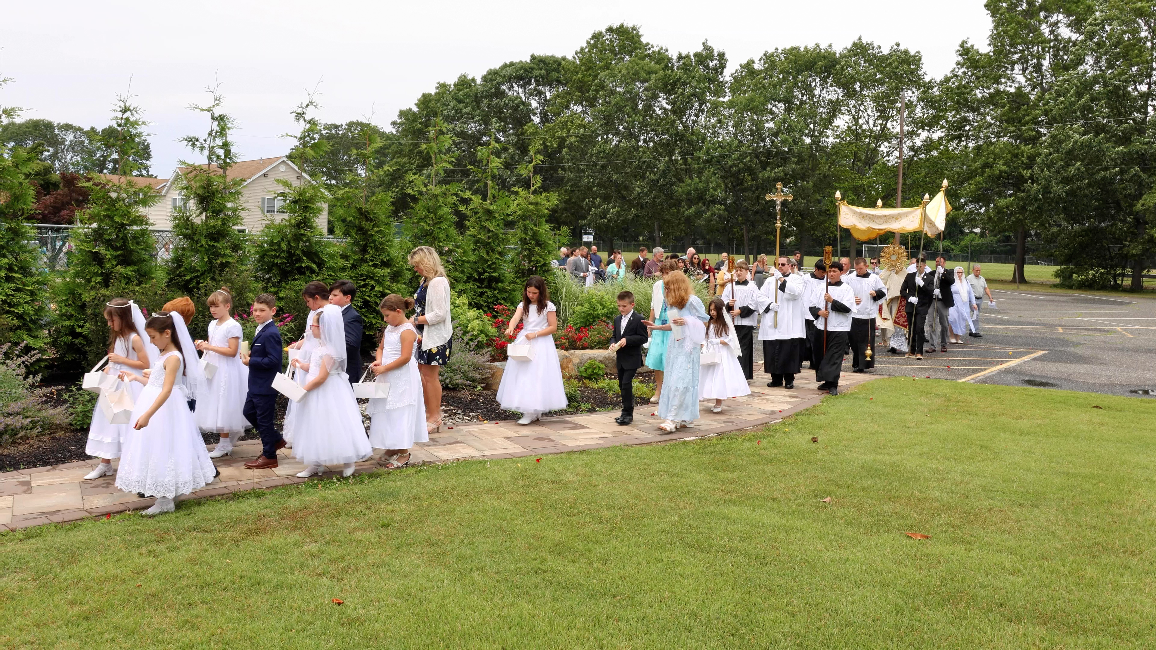 20250622_stdominic_corpus_christi_27.jpeg